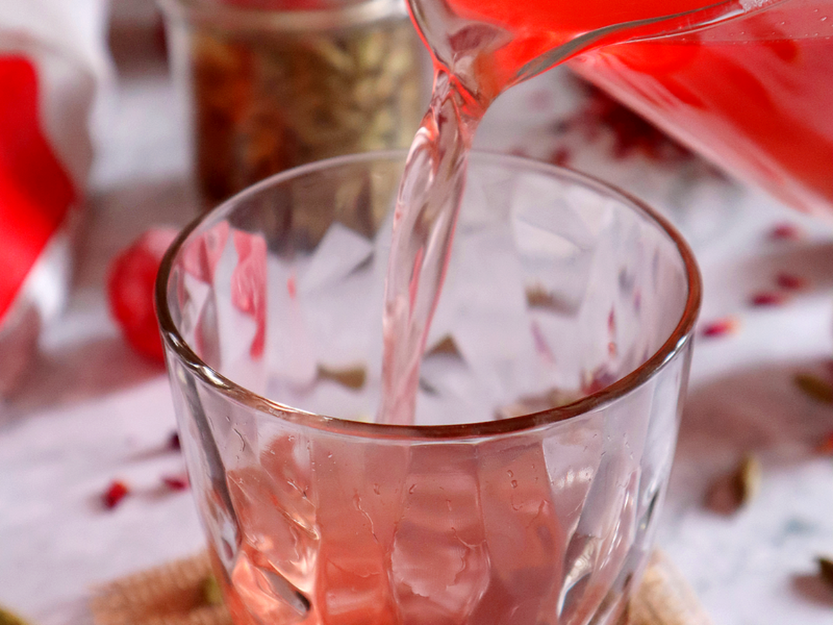 Strawberry Rose Iced Tea - Cook With Manali